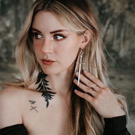 Amazon.in: Piper CJ: books, biography, latest update