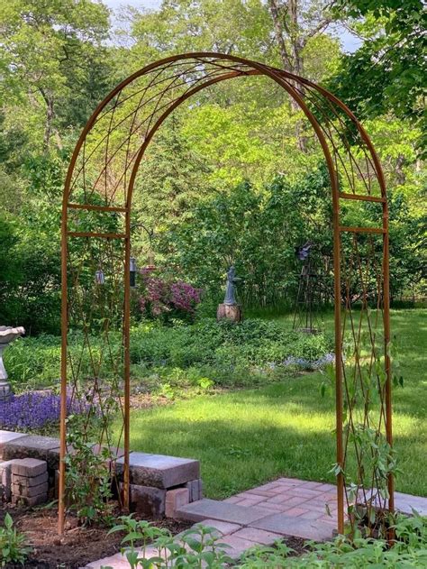 Metal Garden Arbors & Trellises - Designer Picks & Photos | Metal ...