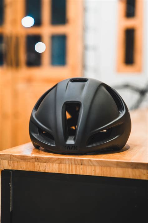 Kask Utopia Y (Black Matt) – Mastermind Bicycle Studio