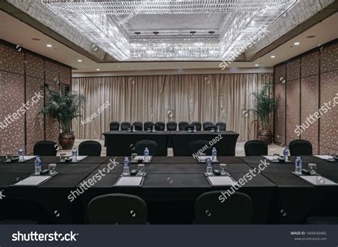 Board Room Meeting 的图像结果