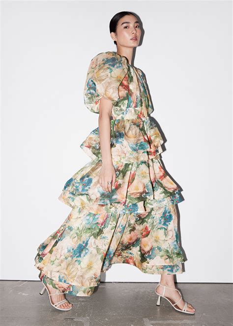40 Floral Wedding Guest Dresses You Can Shop Right Now