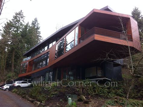 The Cullen house | Twilight house, House, House layouts