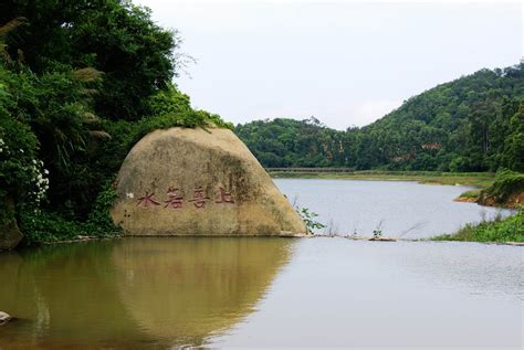 700年前龙泉青瓷漳州出水 预计到11月底，该元代沉船遗址将发掘近万件文物