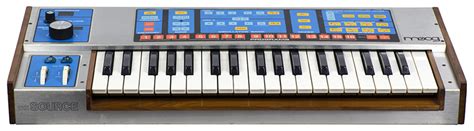 Moog Source Vs Minimoog 的图像结果