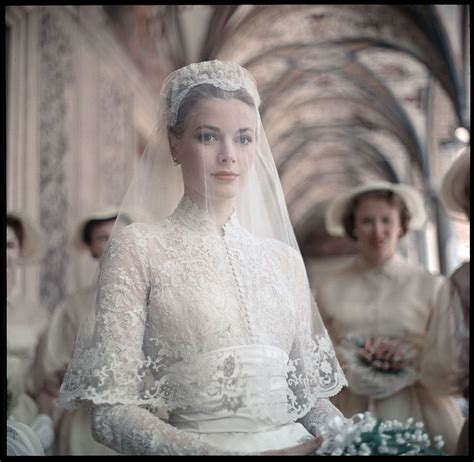 grace kelly wedding dress