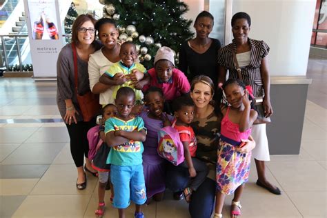 Green Nature Background Wallpaper 的图像结果