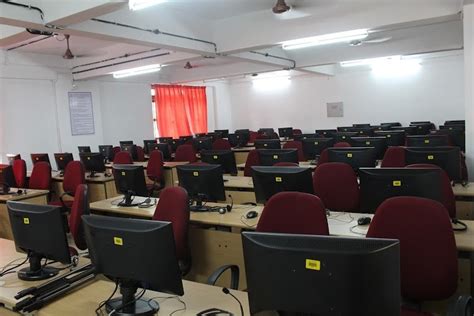 Saintgits College of Engineering Kottayam Campus: Photos, Virtual Tour