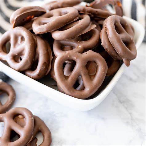 Chocolate Covered Pretzels - Cookies for Days