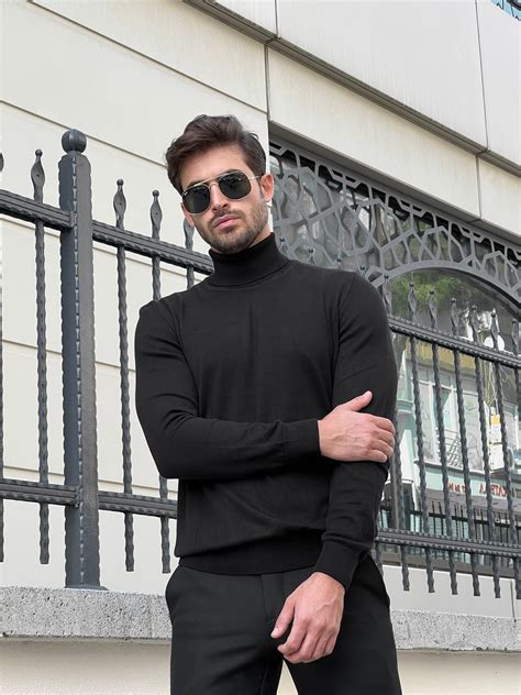 Bojoni Astoria Slim Fit Black Turtleneck Sweater | BOJONI