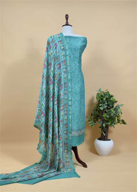 Open media 2 in modal