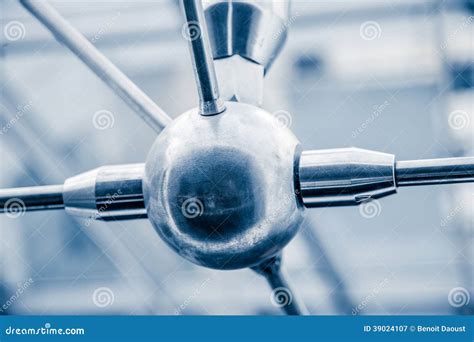 现代建筑天窗结构细节 库存图片. 图片 包括有 ç…§äº®, å†…éƒ¨, é‡‘å±ž, é‡œé ¢ - 39024107