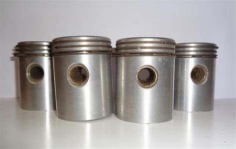 Ariel Pistons 8167+030 / Set Square four. SQ 4. 600cc 1938/40 | BRITISH ...