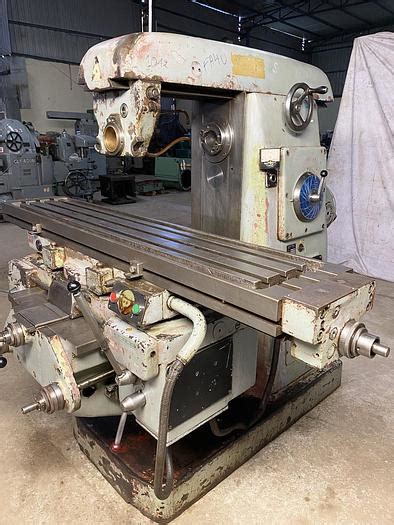 Used TOS FA4U Universal Milling Machine for Sale in New Delhi, India