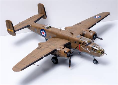 Academy 1/48 B-25 Mitchell Doolittle Raider is complete : modelmakers