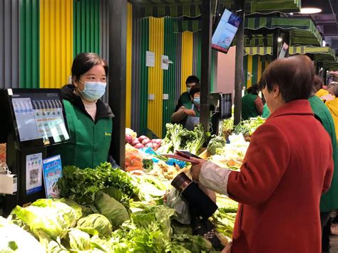 北园春市场商户：为居民配送实惠的蔬菜包 -天山网 - 新疆新闻门户