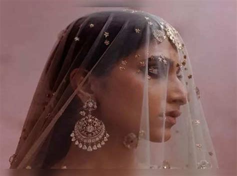 Recession: While worldwide fashion battles recession, India looks at ...