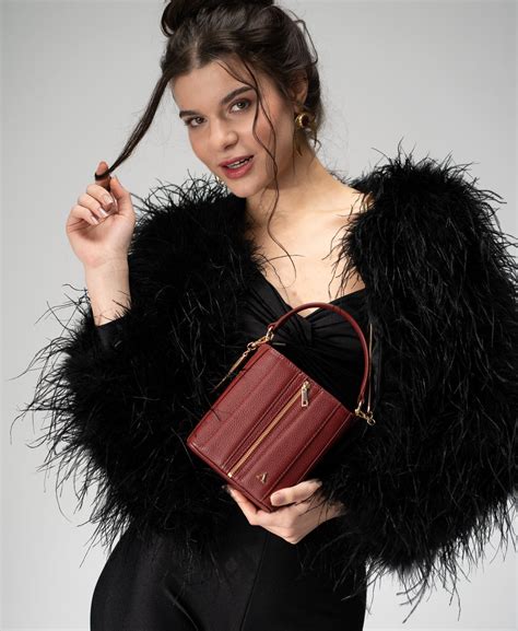 Designer Leather Handbags | AKINNA – Luxury for the People of Now