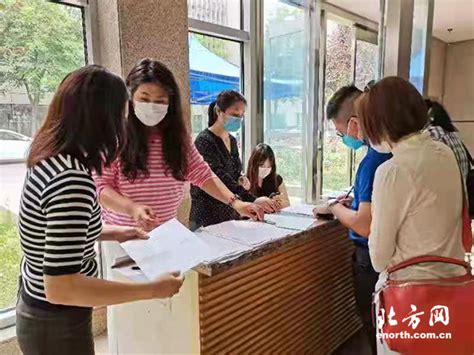 天津市外办“外事为民”小分队助力滨海新区外籍人士疫苗接种-新闻中心-北方网