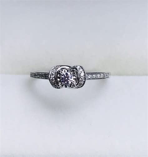 鑽石戒指 – Oriental Pearl