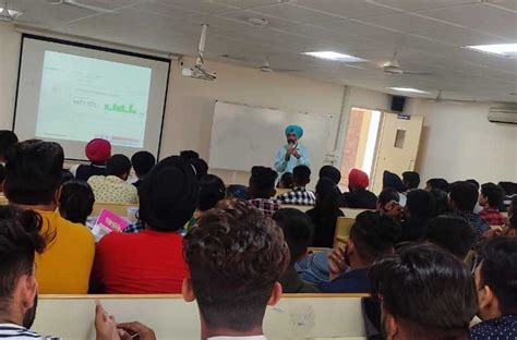 Best B.Tech in Computer Science Engineering - Top University for B ...