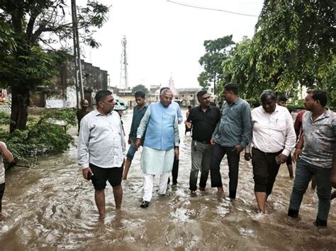 Daskroi MLA Babubhai Patel Inspects Flood Areas