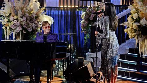 Elton John und Dua Lipa veröffentlichen Mash-Up-Duett „Cold Heart“