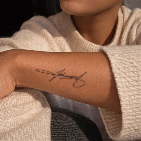 Custom Signature Tattoo – INKHUB