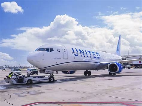 United Quietly Revives Solo Flyer Surcharge—Pay More If You Travel ...