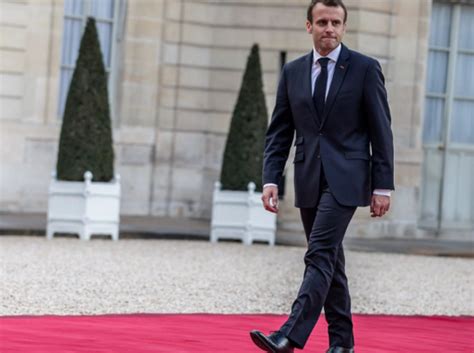 法前总统出书警告马克龙：法国人喜欢砍国王的头|马克龙|奥朗德|法国_新浪新闻