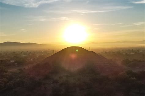 Archaeologists reveal ancient "Moon" pyramid's astronomical secrets ...