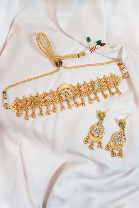 Buy Artificial Traditional Jewellery From Our Collection | Niscka