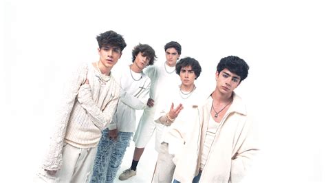 BTW DEBUTA CON "LAMBO" Y SE VUELVEN TENDENCIA EN X