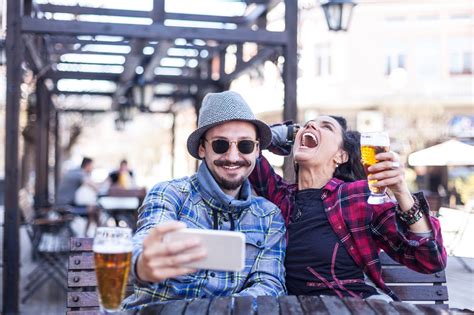 40 Best Fall Date Ideas - Fun Autumn Date Ideas for Couples