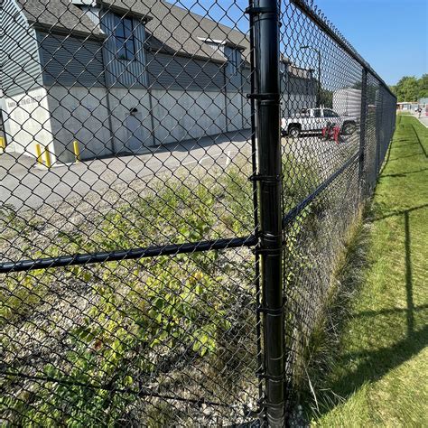 Concrete Calculator: How Much Concrete Do You Need for Chain Link Fence ...