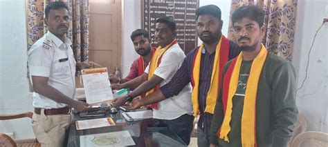 ಯಾದಗಿರಿ | ಪ್ರಮುಖ ವೃತ್ತಗಳಲ್ಲಿ ಟ್ರಾಫಿಕ್ ಸಿಗ್ನಲ್ ಅಳವಡಿಸುವಂತೆ ಜೈ ಕರವೇ ಆಗ್ರಹ ...