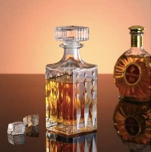 VIRCO Whiskey Decanter Crystal Clear Glass Decanter for Whiskey Scotch ...