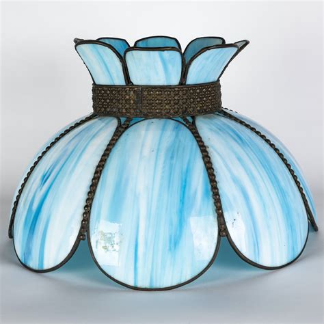 Slag Glass Tulip Lamp Shade | EBTH
