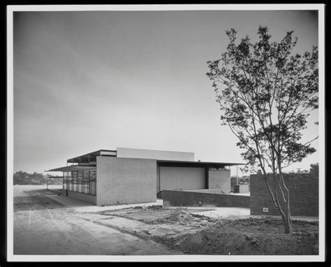 Eagle Rock Park Clubhouse - Neutra Institute for Survival Through Design