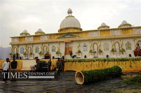 Wedding Ceremony News Photo As spruced up as it can be,...