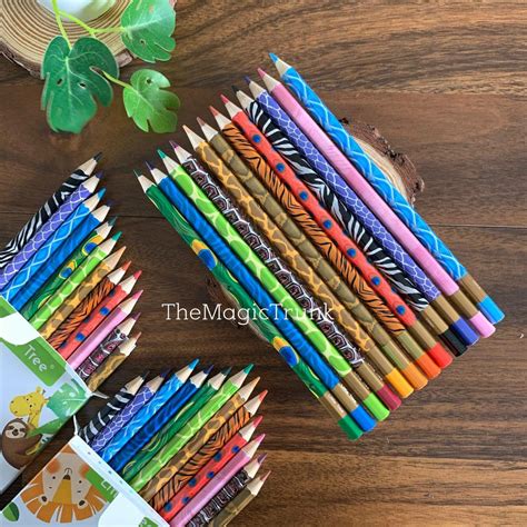 Jungle Theme Color Pencils ( 12pcs ) – The Magic Trunk