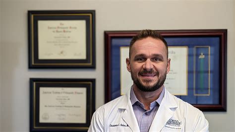 Tampa Doctor Transforming Patient Care with Non-Opioid Options