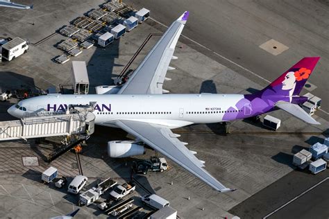 Hawaiian Airlines Moves To The International Terminal In Los Angeles