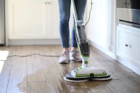 Best Wet Mop for Vinyl Plank Floors [2025 Review] | HomeViable