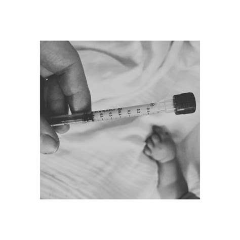 Hand Expression Colostrum 的图像结果