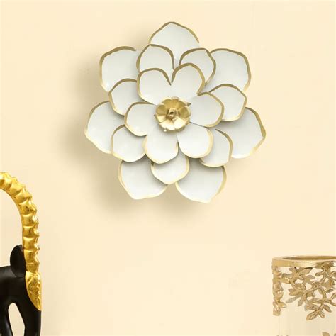 Buy VEDAS Veda Metal Flower Wall Accent from Vedas at just INR 3499.0