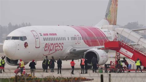 সফটওয়্যার আপডেটের জের, থমকে গেল ৬ হাজার বিমানের চাকা, ভারতে ৪০০টি ...