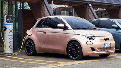2021 Fiat 500 3+1 debuts – EV gains small third door 2021 Fiat 500 3+1 ...