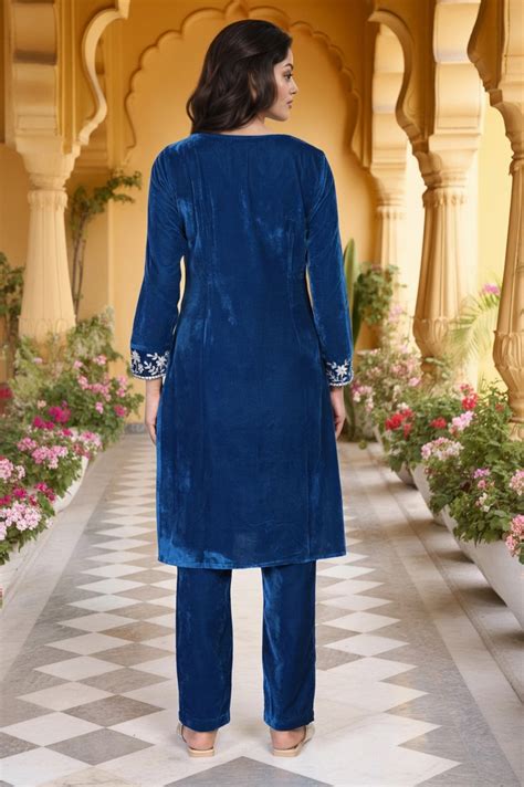 Buy Blue Solid Embroidered Thread Work Straight Velvet Kurta with ...