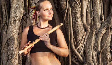 How to Play Wooden Flute 的图像结果