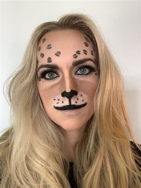 Simple Leopard Face Paint